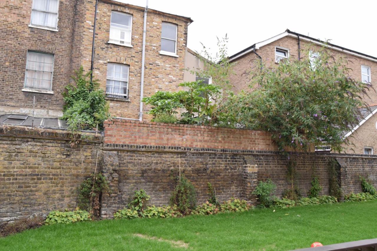 2 Bedroom House In Hackney Londra Esterno foto